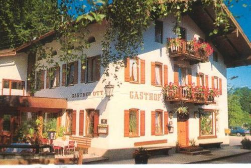 Gasthof Zum Ott Staudach-Egerndach Extérieur photo